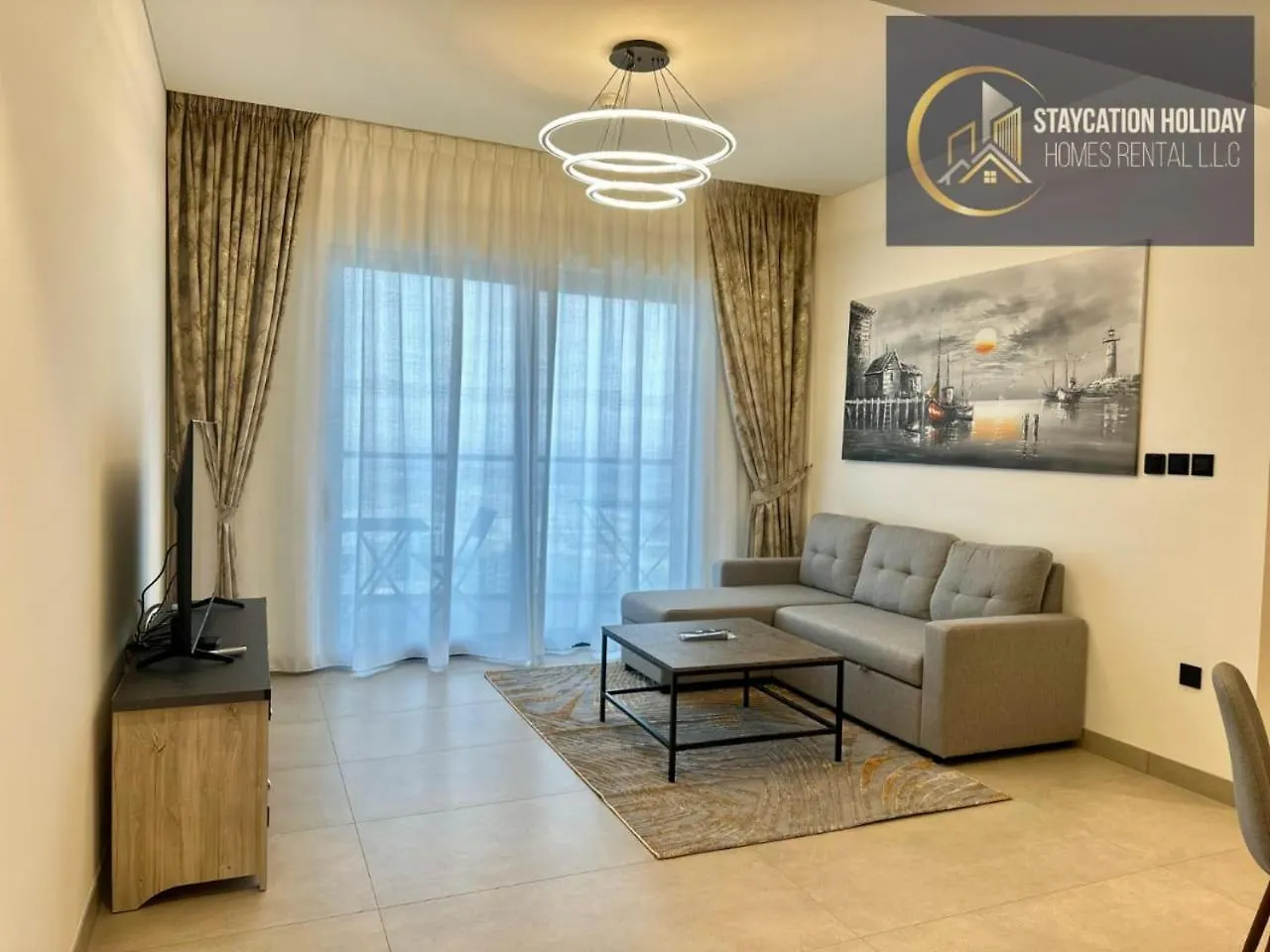 Stylish 1Br Lavish Living Waves Grande Apartment Dubai